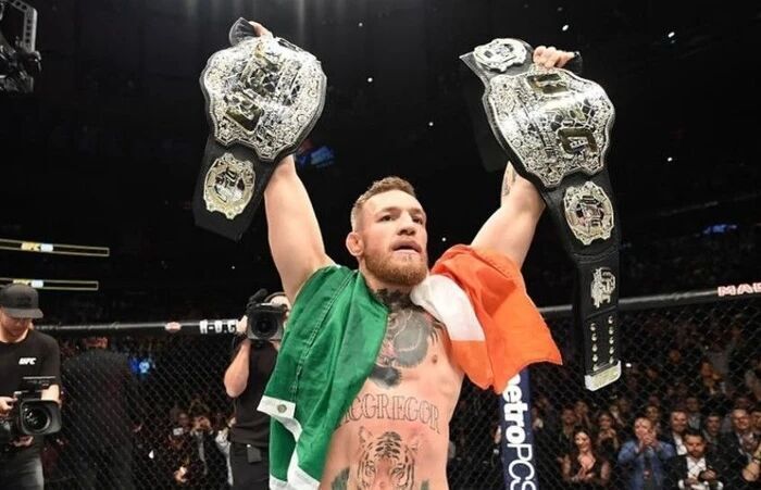 阿尔瓦雷兹, 冠王