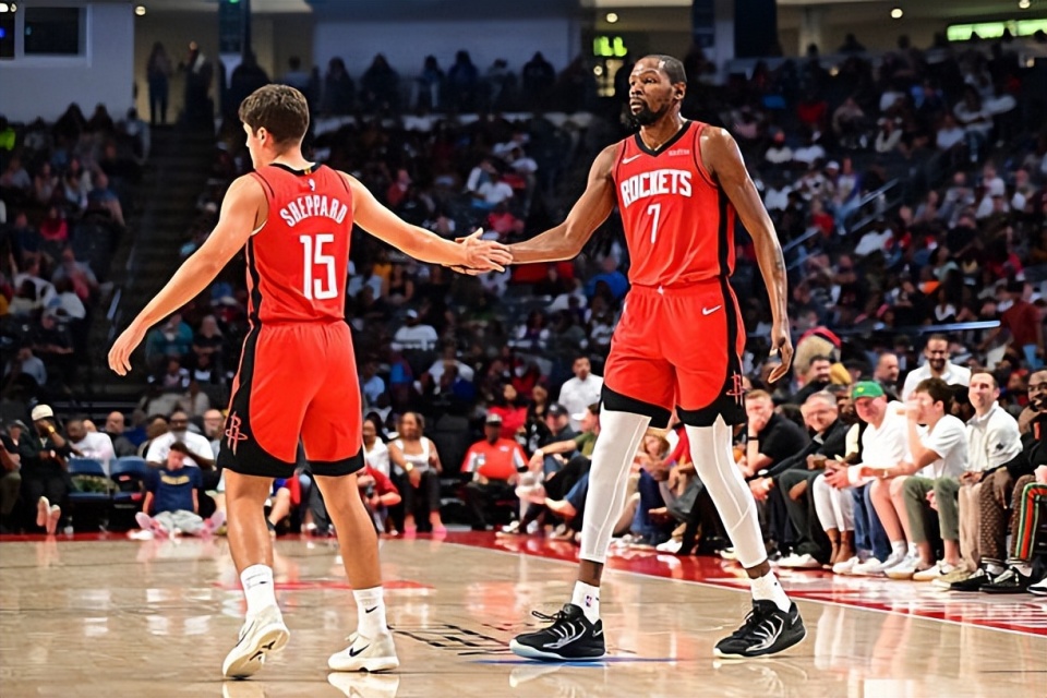 中的表现非, 重要的角色, 助攻 中的表现非, 重要的角色, 助攻